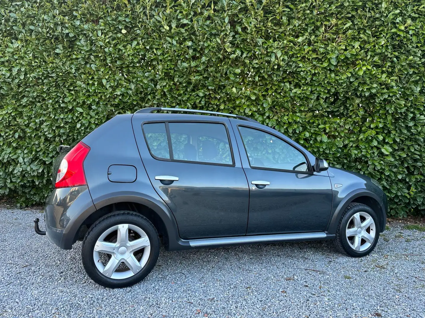 Dacia Sandero 1.6 Stepway | NWE APK | AIRCO | TREKHAAK | NAP Grigio - 2