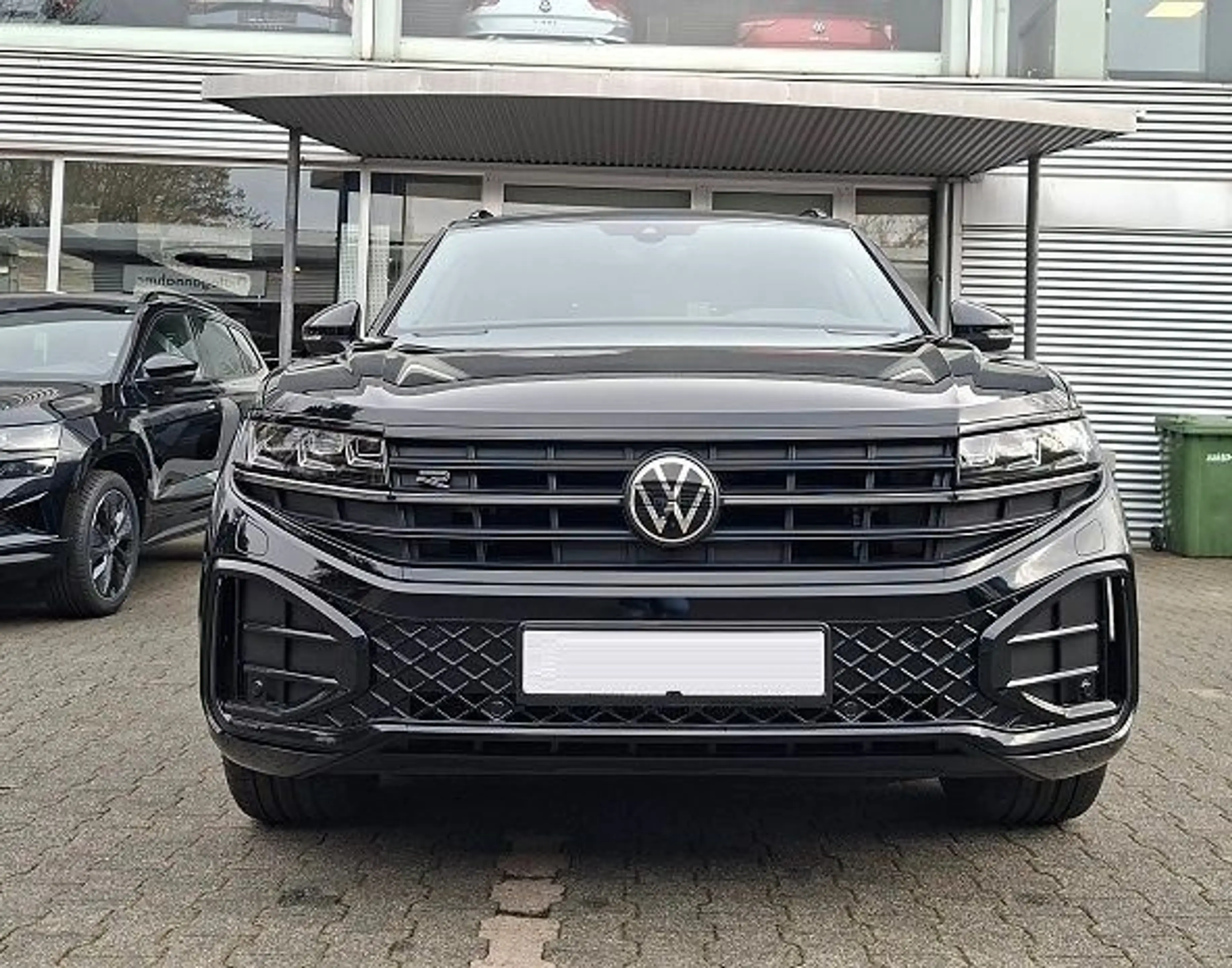 Volkswagen Touareg 3.0 TDI R-Line Final AHK 21Z Pano Stand — photo 13