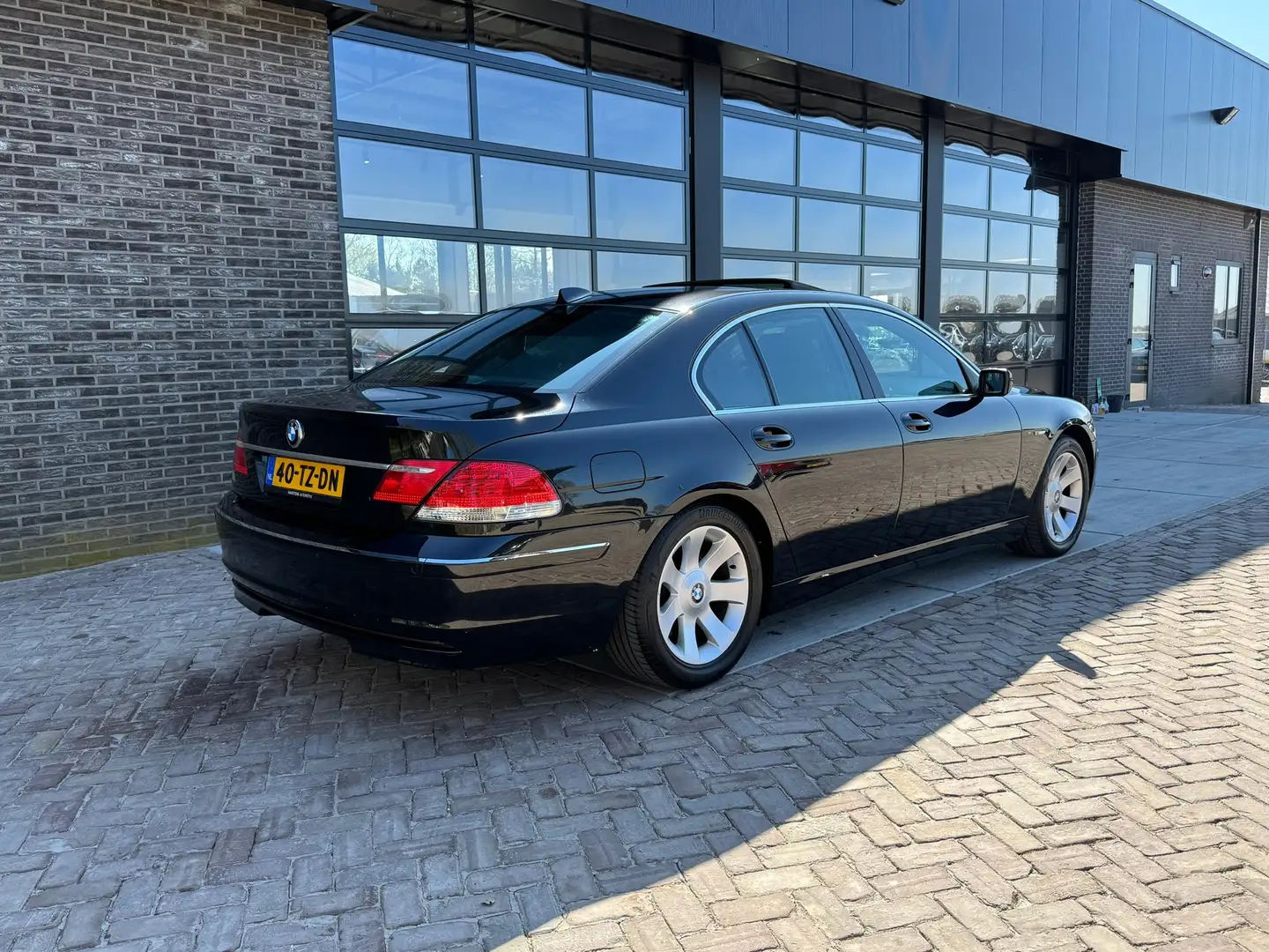 BMW 750 7-serie 750i Edition | Autm | Dak | Leer | Navi | Noir - 2
