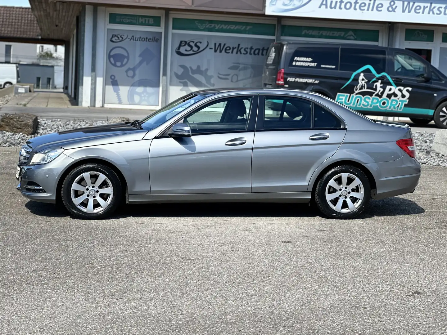 Mercedes-Benz C 180 C 180 CDI BlueEfficiency (204.000) Grau - 2
