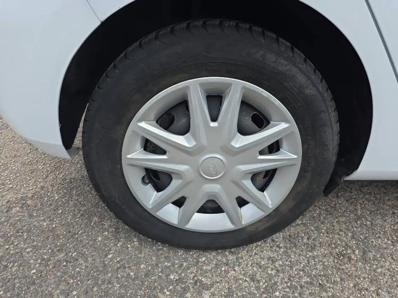 Ford Fiesta 5 portes — photo 8