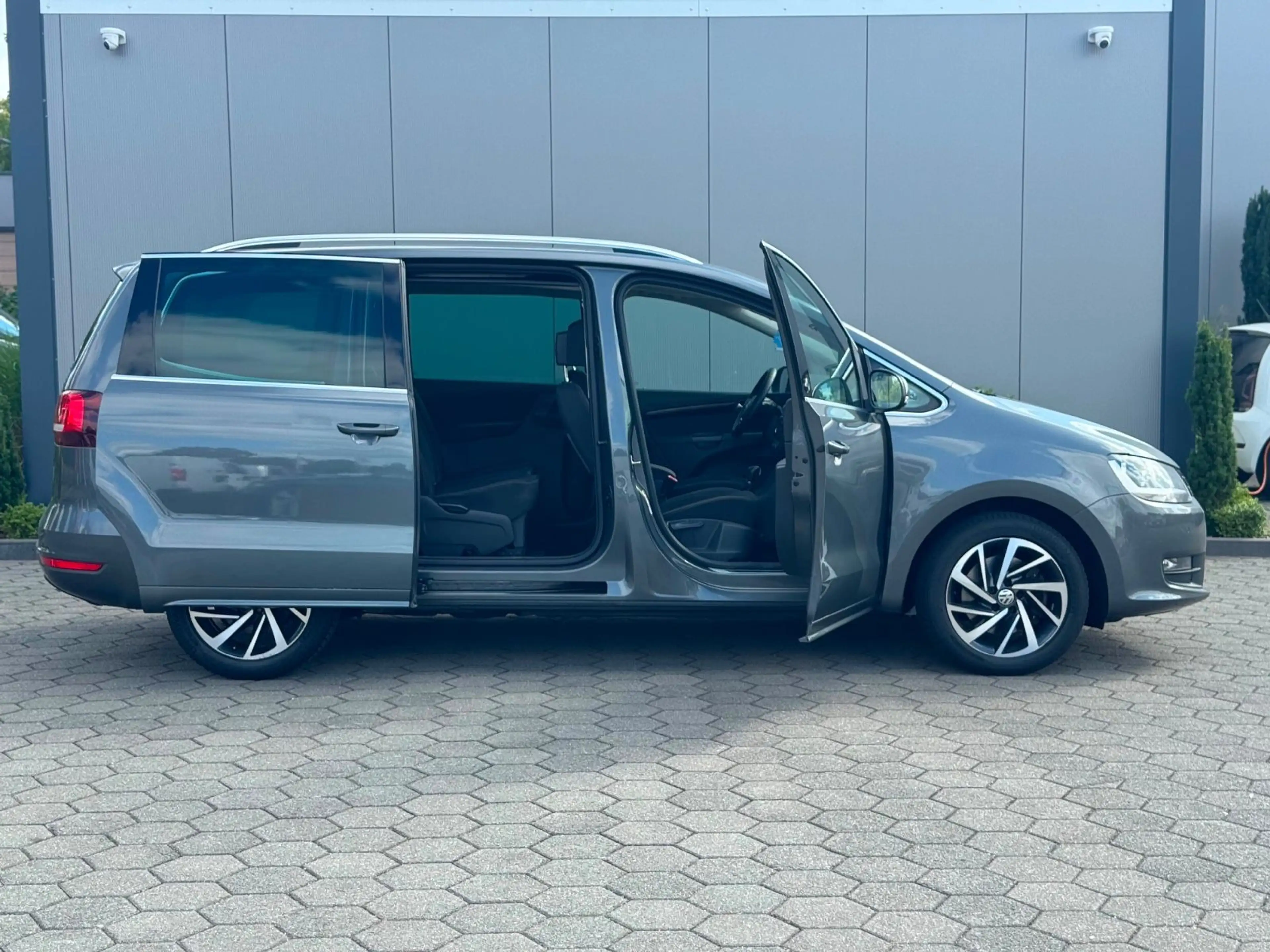 Volkswagen Sharan Sound BMT/Start-Stopp DSG Automatik — photo 5