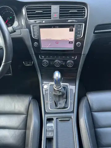 Volkswagen Golf view 15