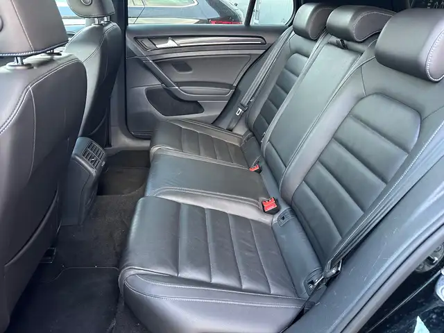 Volkswagen Golf view 13