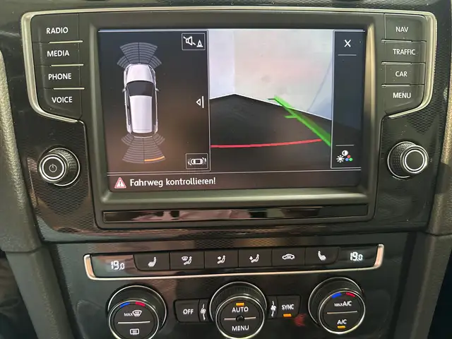 Volkswagen Golf view 10