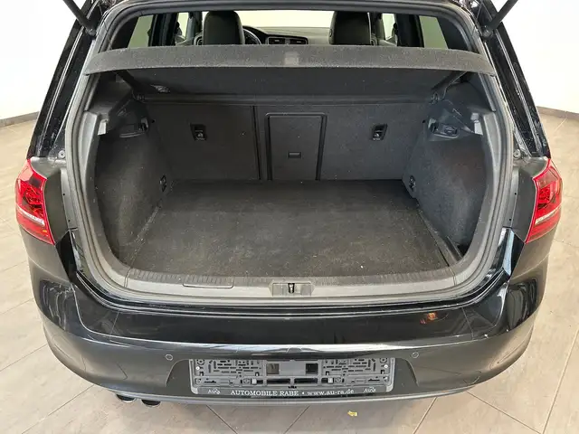 Volkswagen Golf view 6