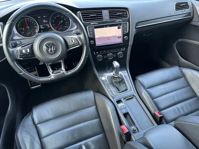 Volkswagen Golf view 14
