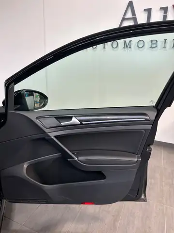 Volkswagen Golf view 9