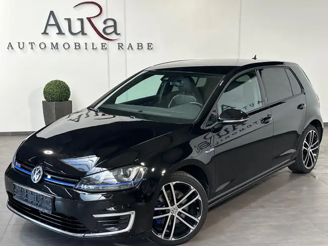 Volkswagen Golf view 2