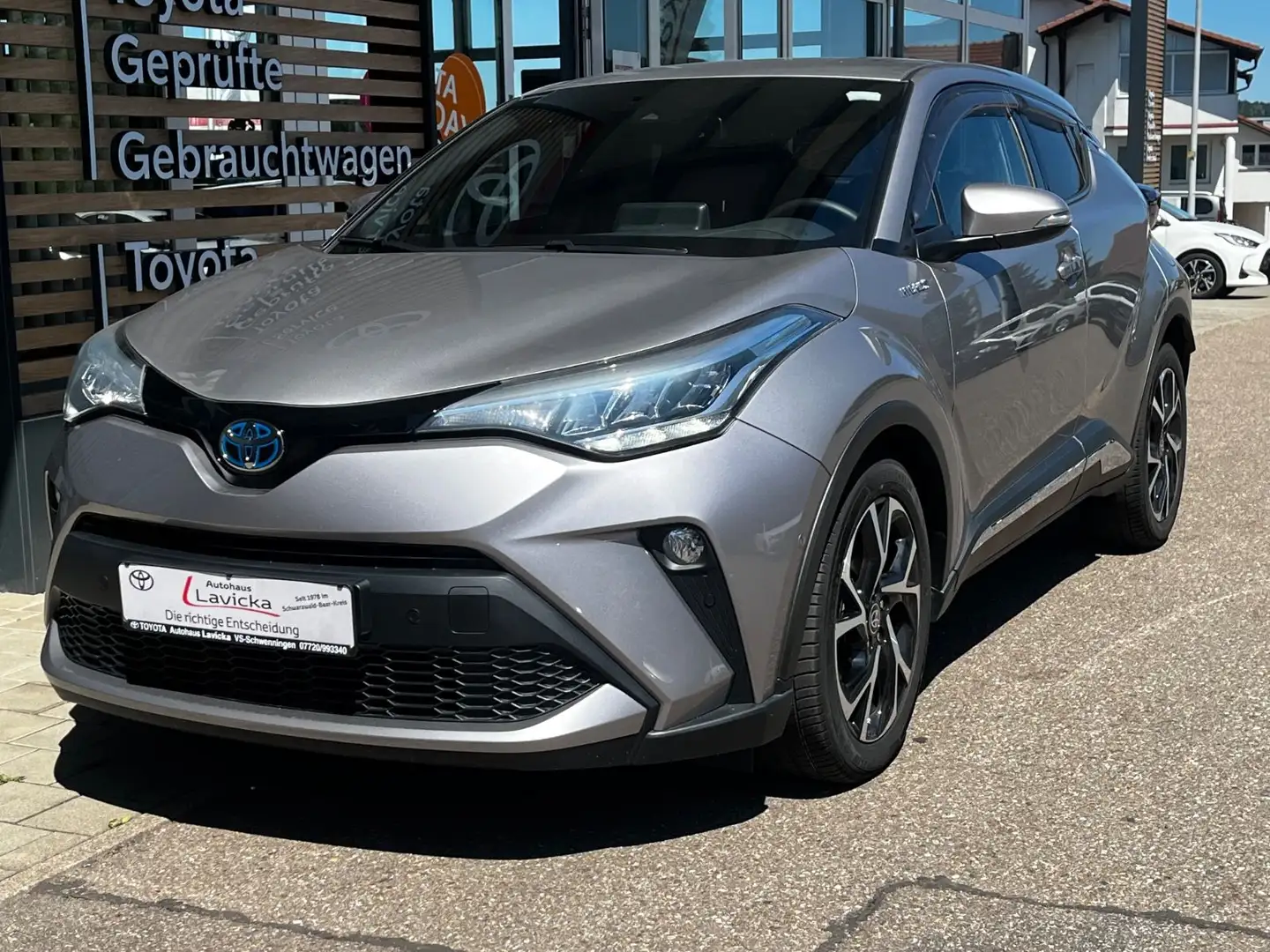 Toyota C-HR Hybrid Team D Grau - 1