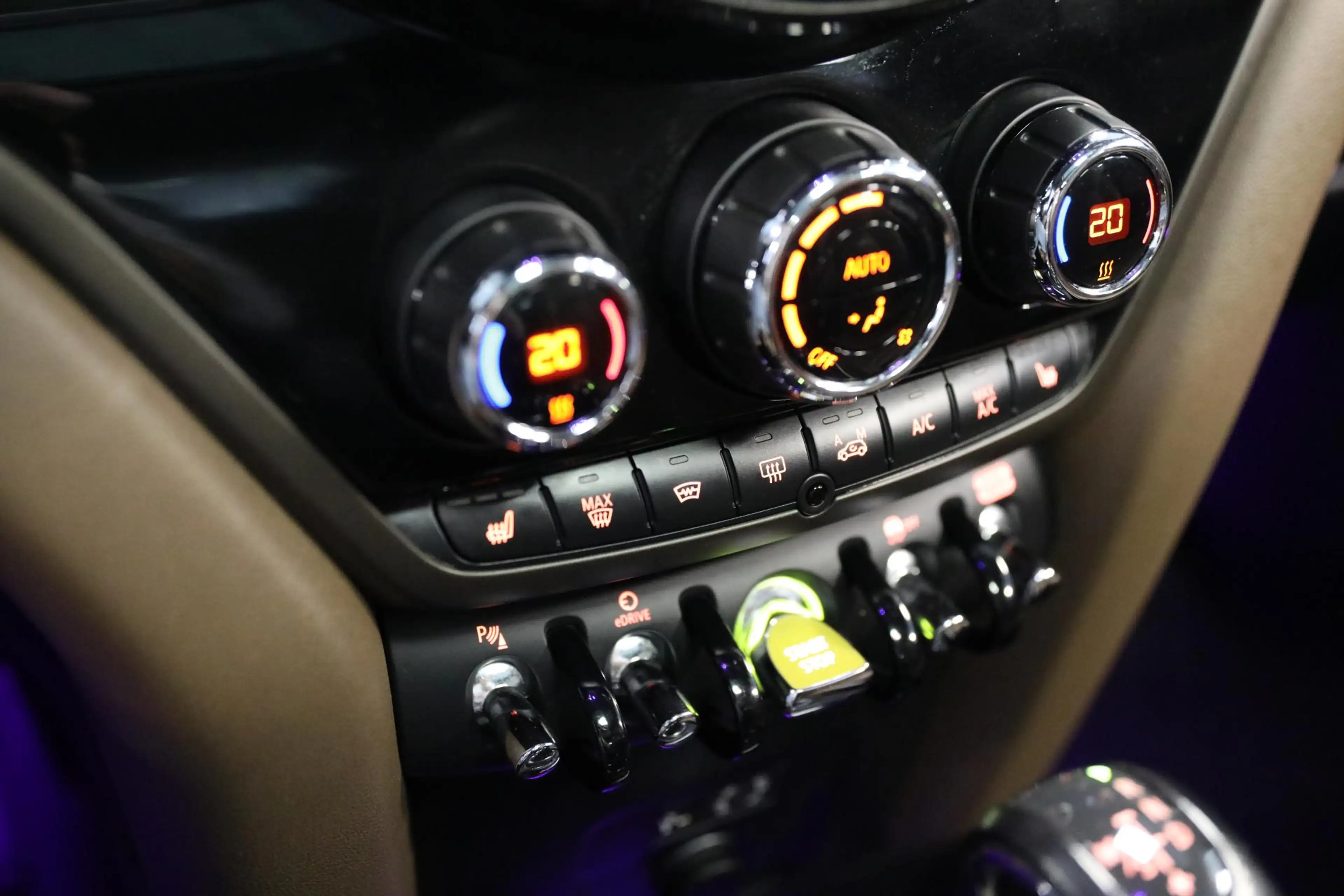 MINI Cooper SE Countryman 1.5 ALL4 Chili | Schuif- kanteldak | Leer | Cruise — photo 17
