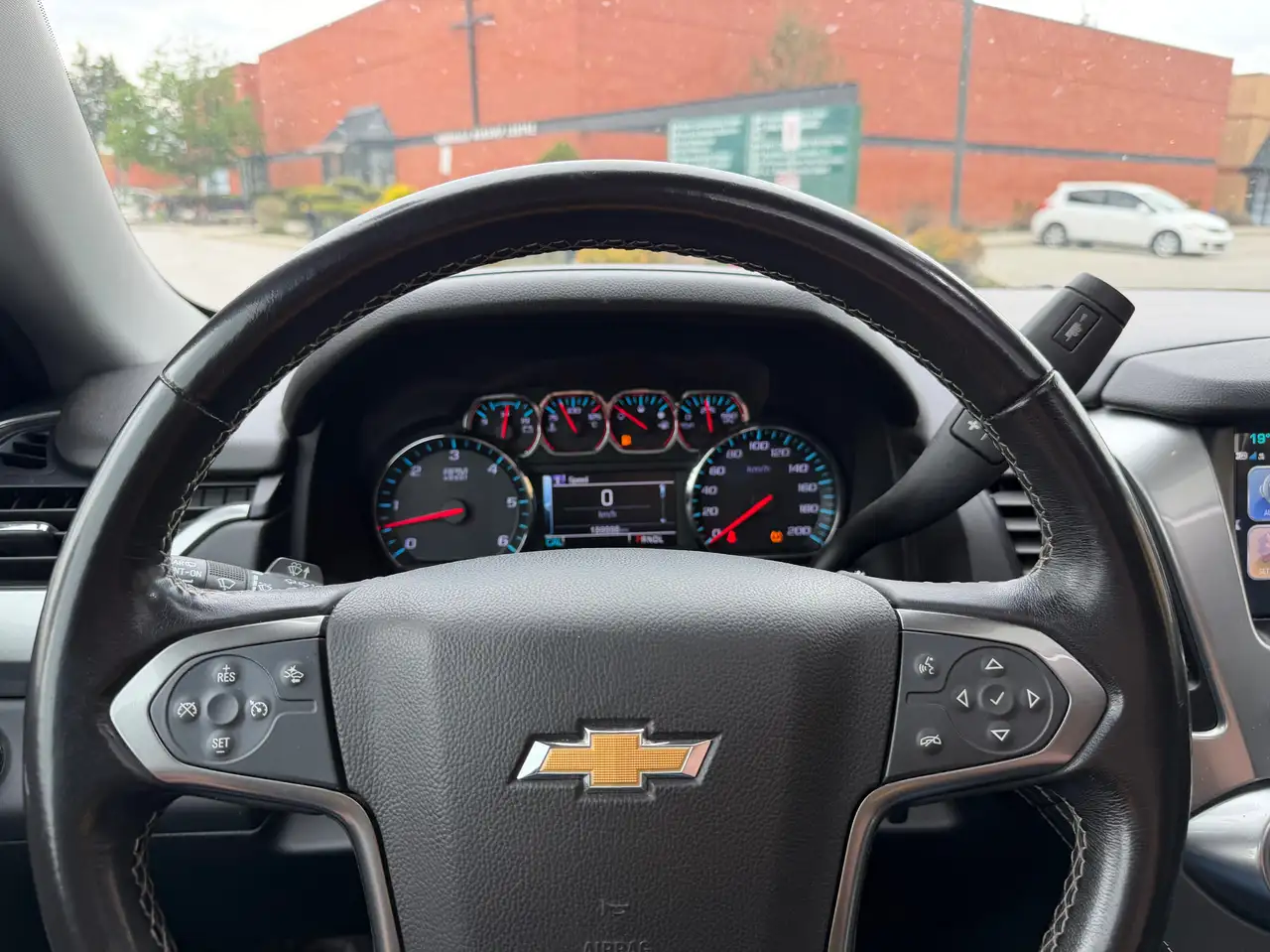 Chevrolet Tahoe снимка Chevrolet Tahoe