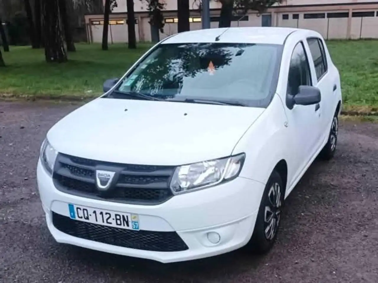 Dacia Sandero 1.2 16V 75 LaurÃ©ate