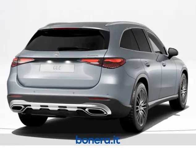 Mercedes-Benz GLC view 3