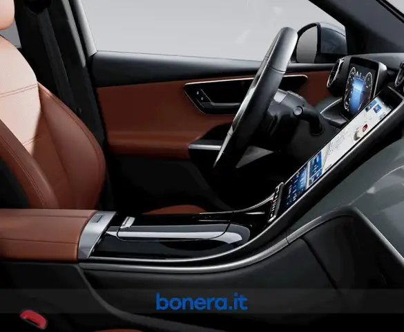 Mercedes-Benz GLC view 7