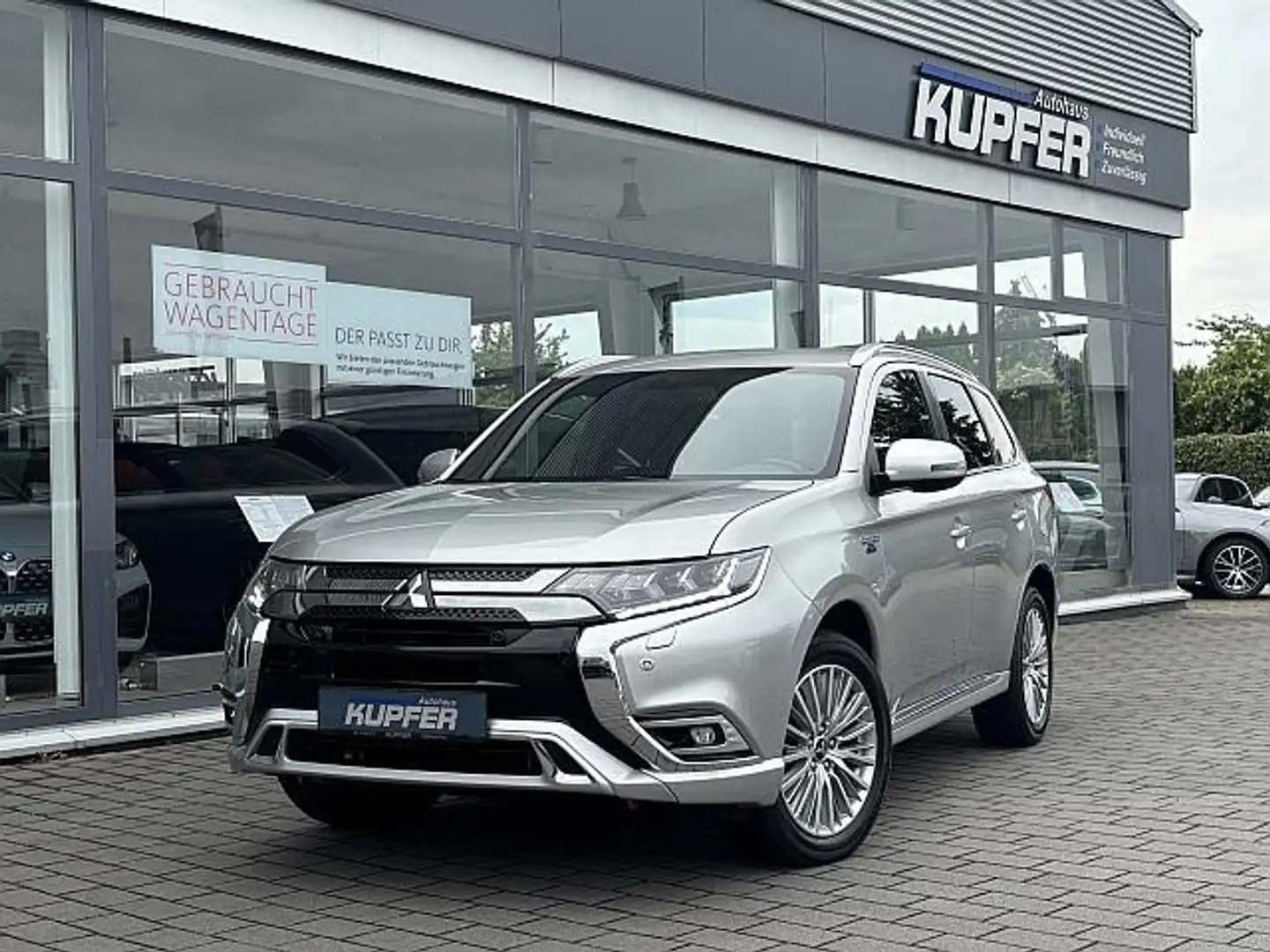 Mitsubishi Outlander PHEV Intro Edition 4WD Leder°elSitz°19 Zilver - 1