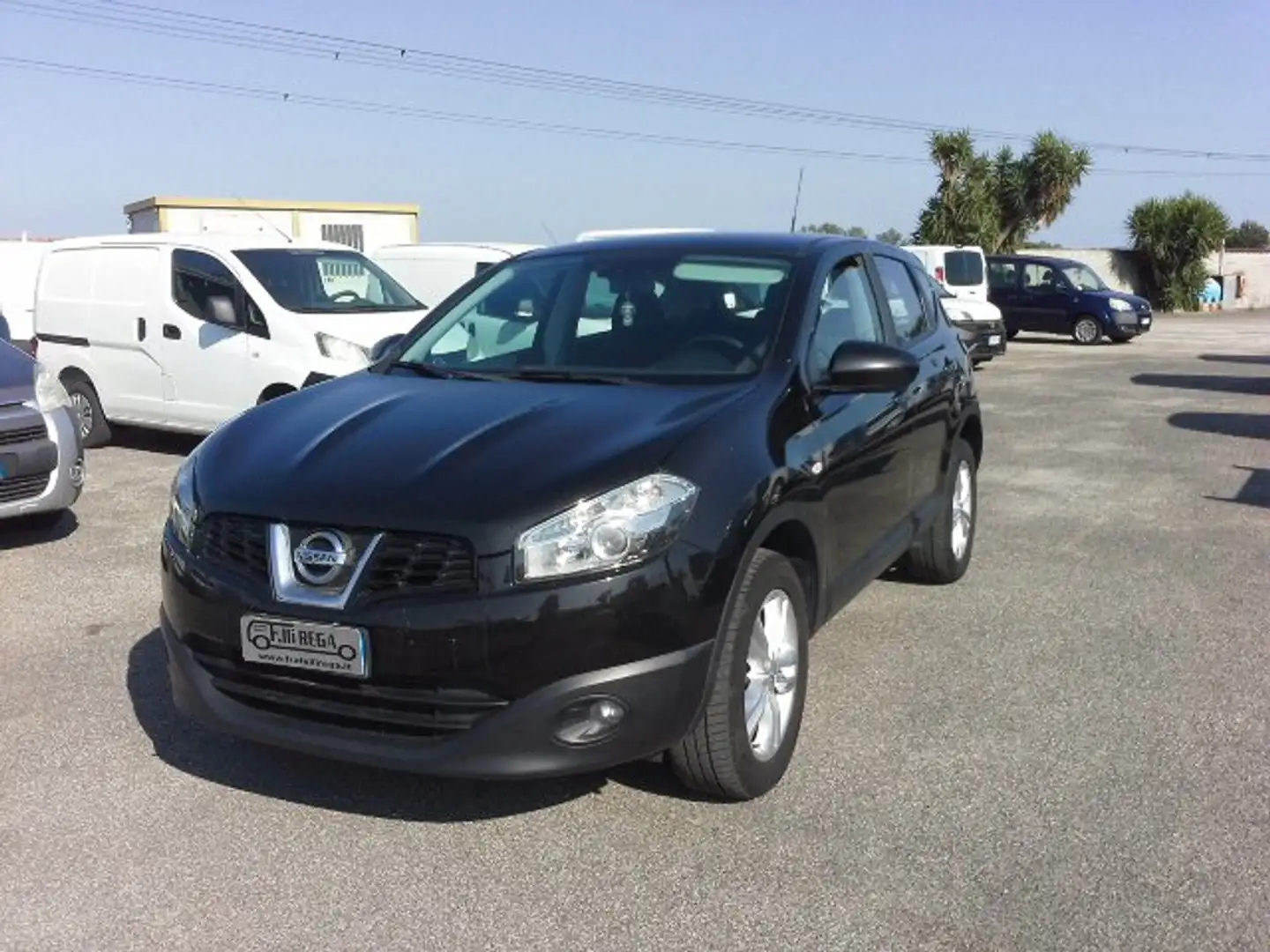 Nissan Qashqai 1.5 dci Tekna CON CLIMA BEN TENUTA FULL OPTIONAL Nero - 2