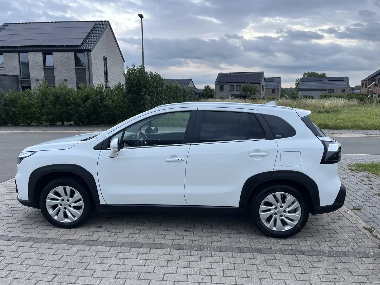 Suzuki S-Cross 1.4 Turbo Boosterjet 48V Hybrid GL+ - 2