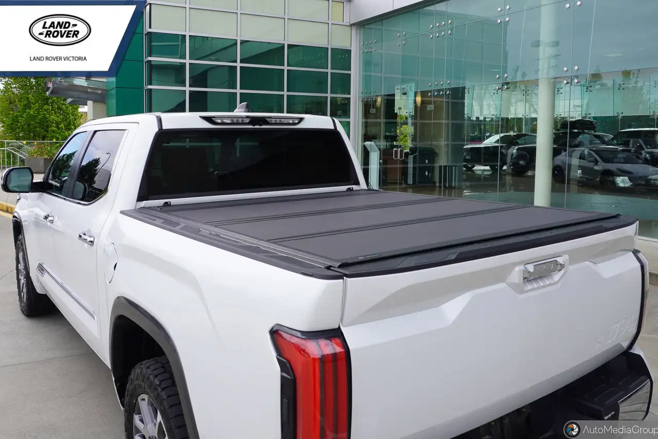 Toyota Tundra снимка Toyota Tundra