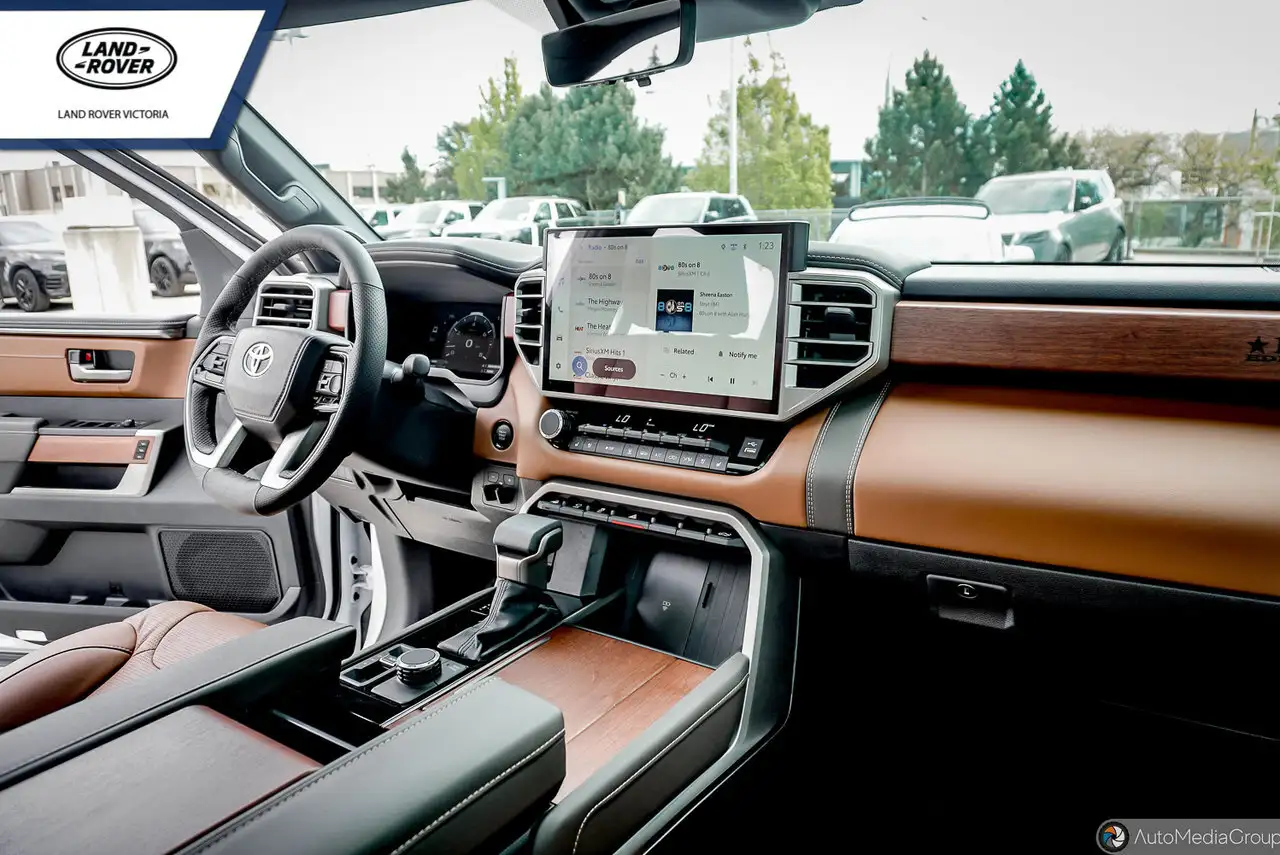 Toyota Tundra снимка Toyota Tundra