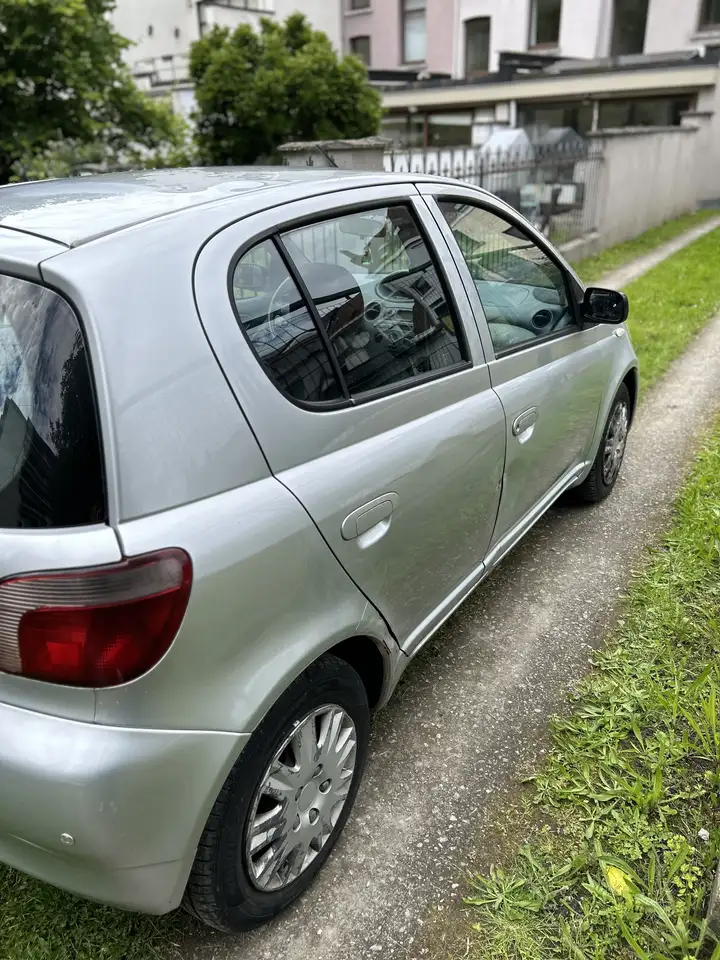 Toyota Yaris 1.3i 16v Linea Sol, foto 10