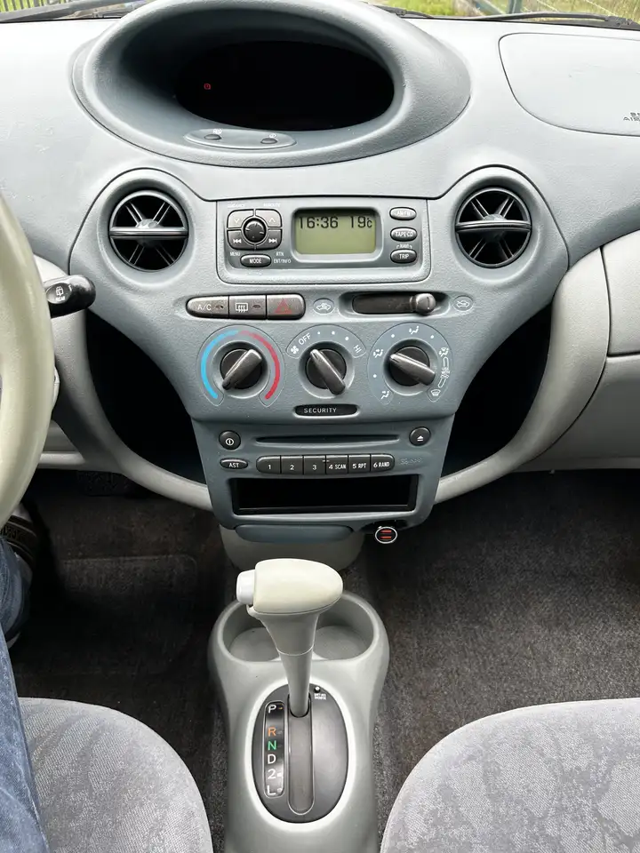 Toyota Yaris 1.3i 16v Linea Sol, foto 5