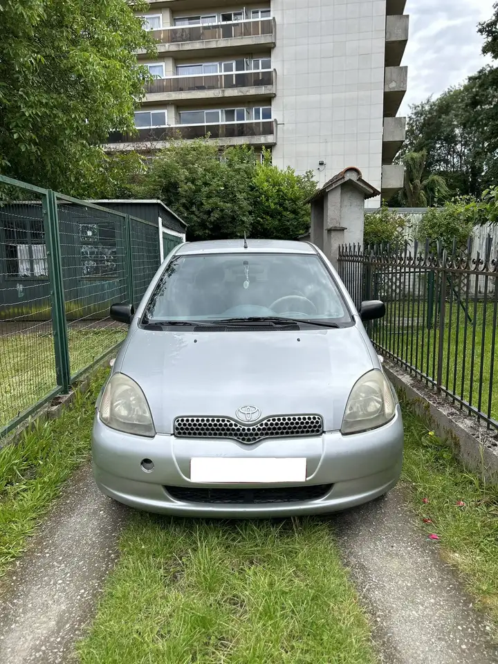 Toyota Yaris 1.3i 16v Linea Sol, foto 2