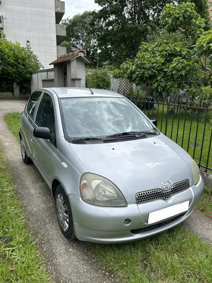 Toyota Yaris 1.3i 16v Linea Sol, foto 1
