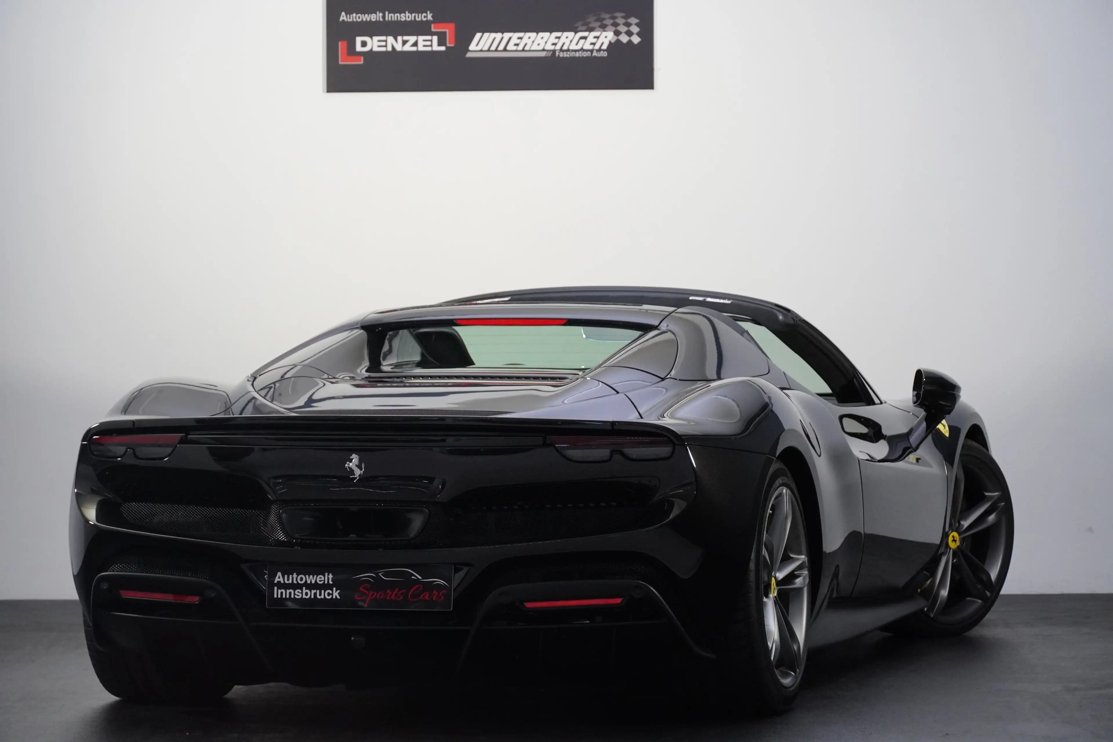 Ferrari 296 GTS — photo 8