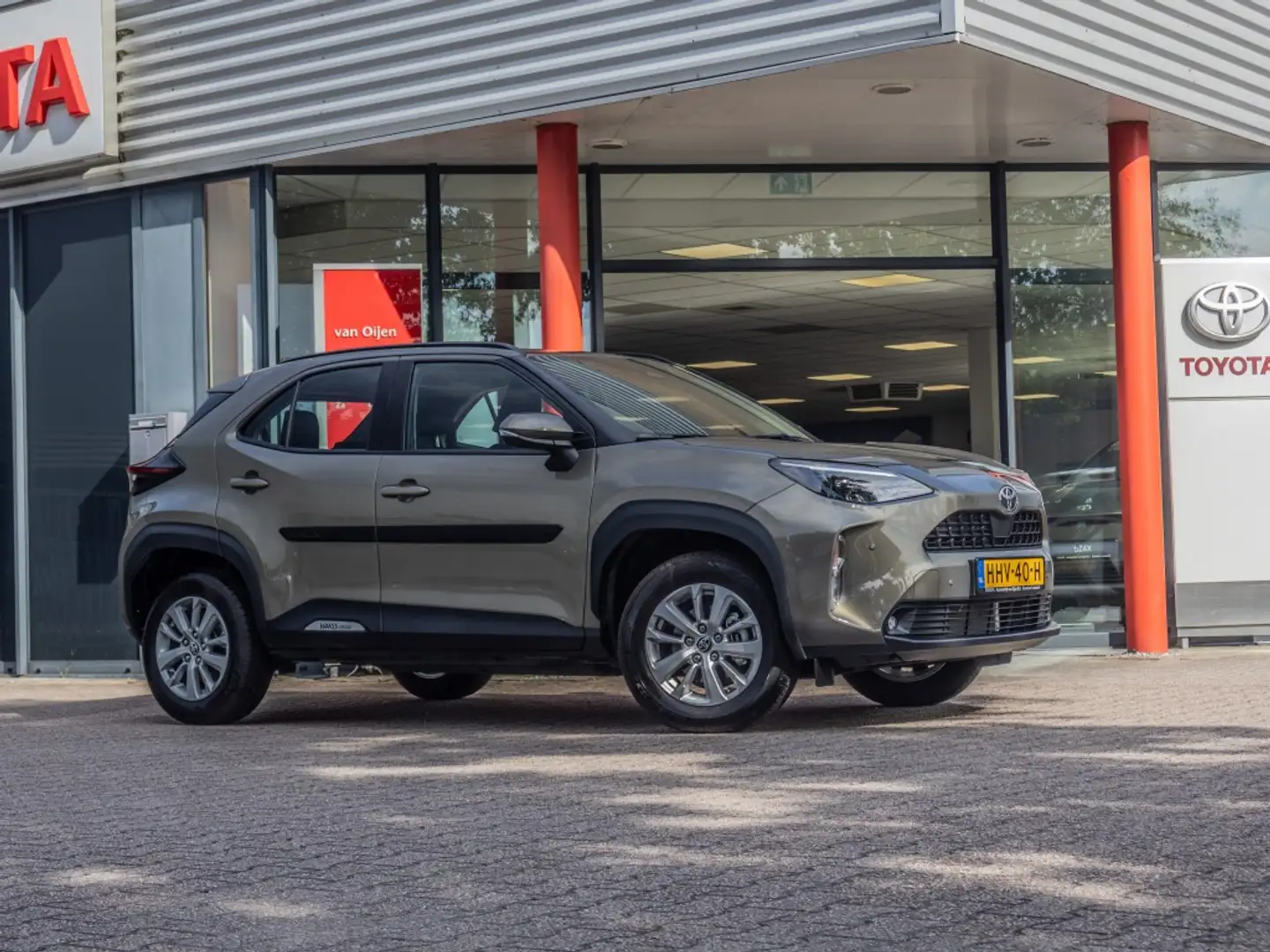 Toyota Yaris Cross 1.5 Hybr 115 Active Groen - 1