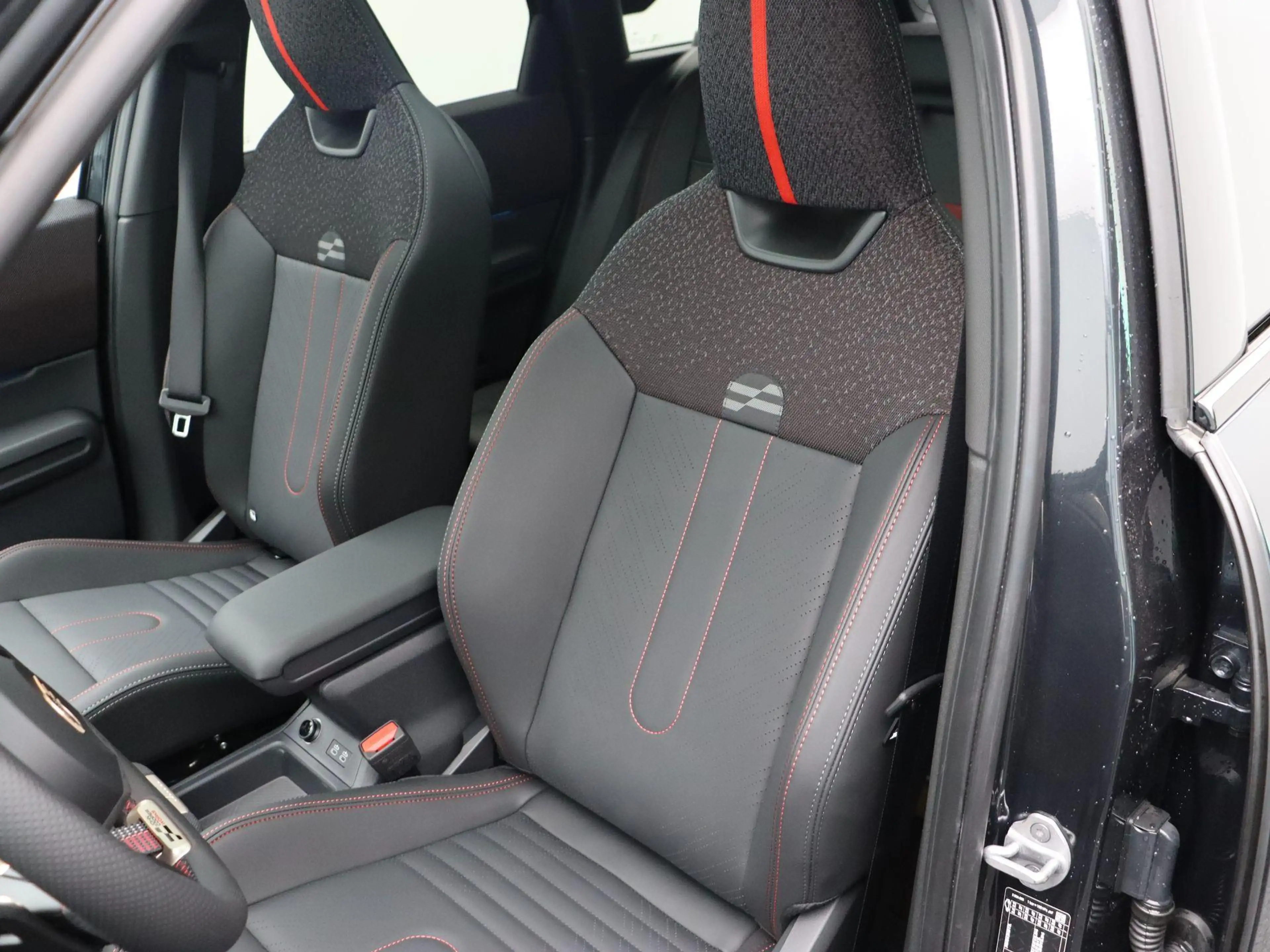 MINI John Cooper Works Countryman 2.0 JCW ALL4 John Cooper Works Trim | Pakket XL — photo 10