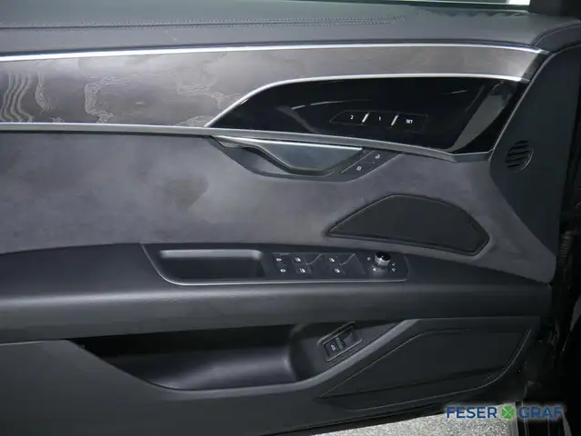 Audi A8 view 8