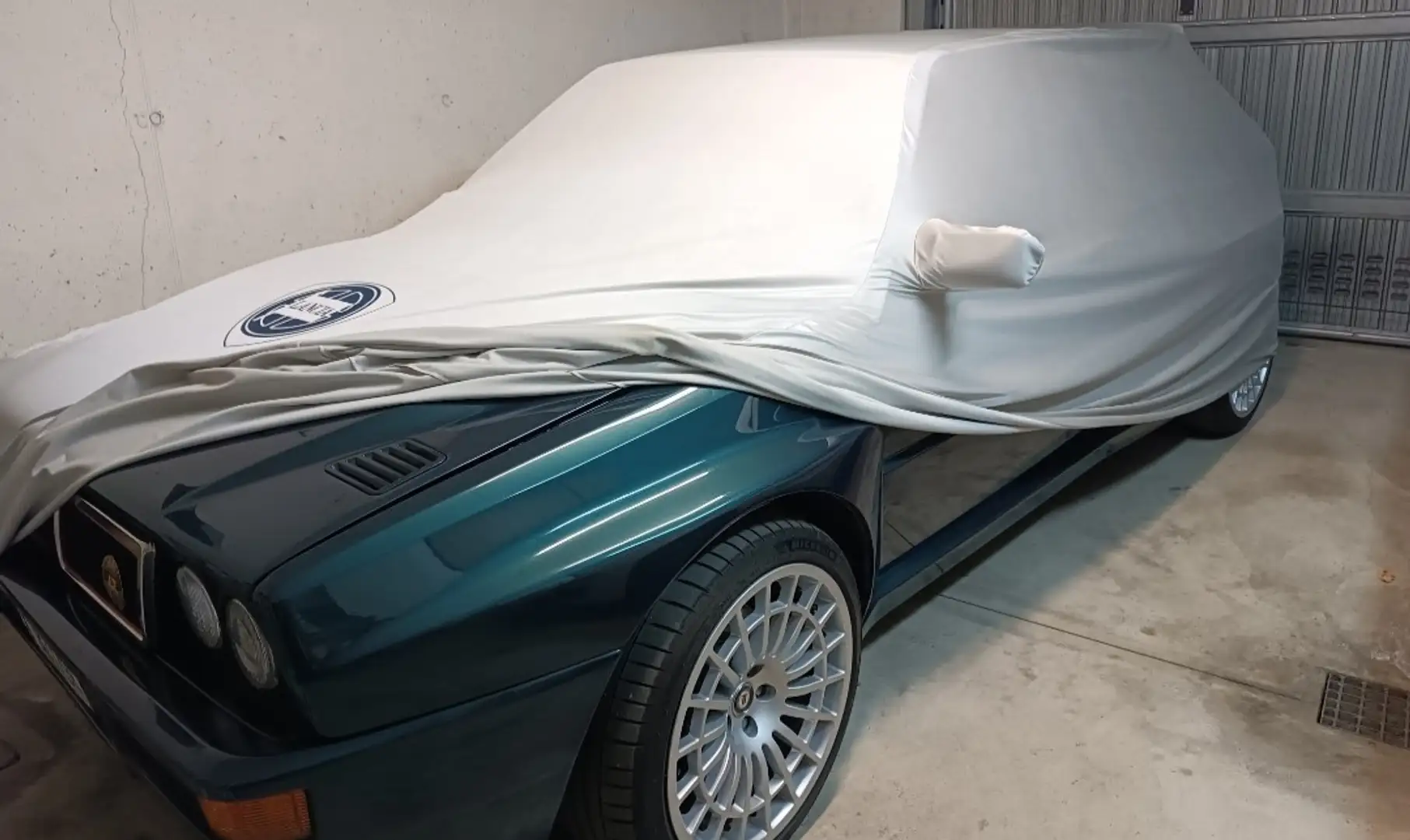 Lancia Delta 2.0 16v HF Integrale Evoluzione - 1
