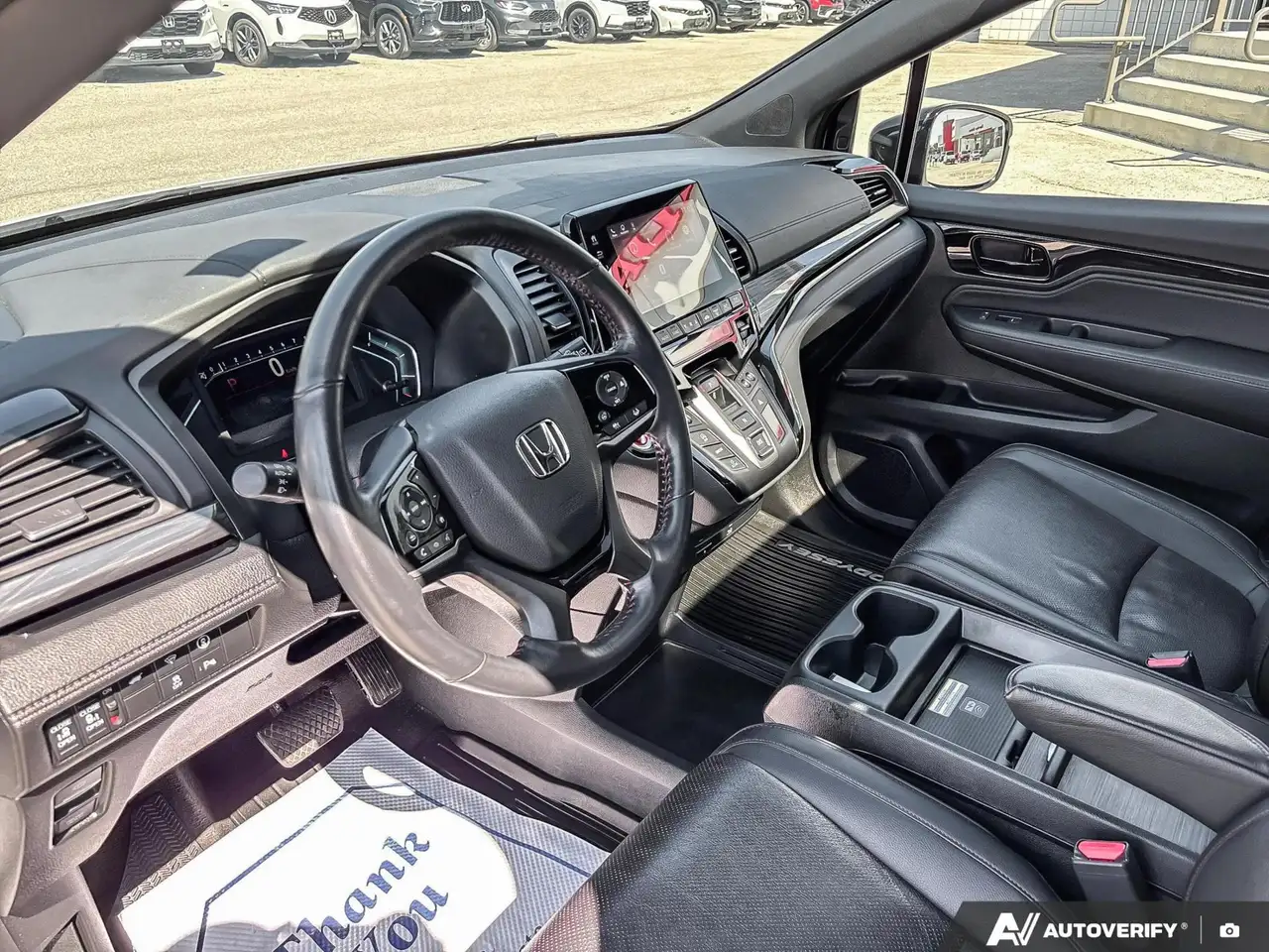 Honda Odyssey снимка Honda Odyssey