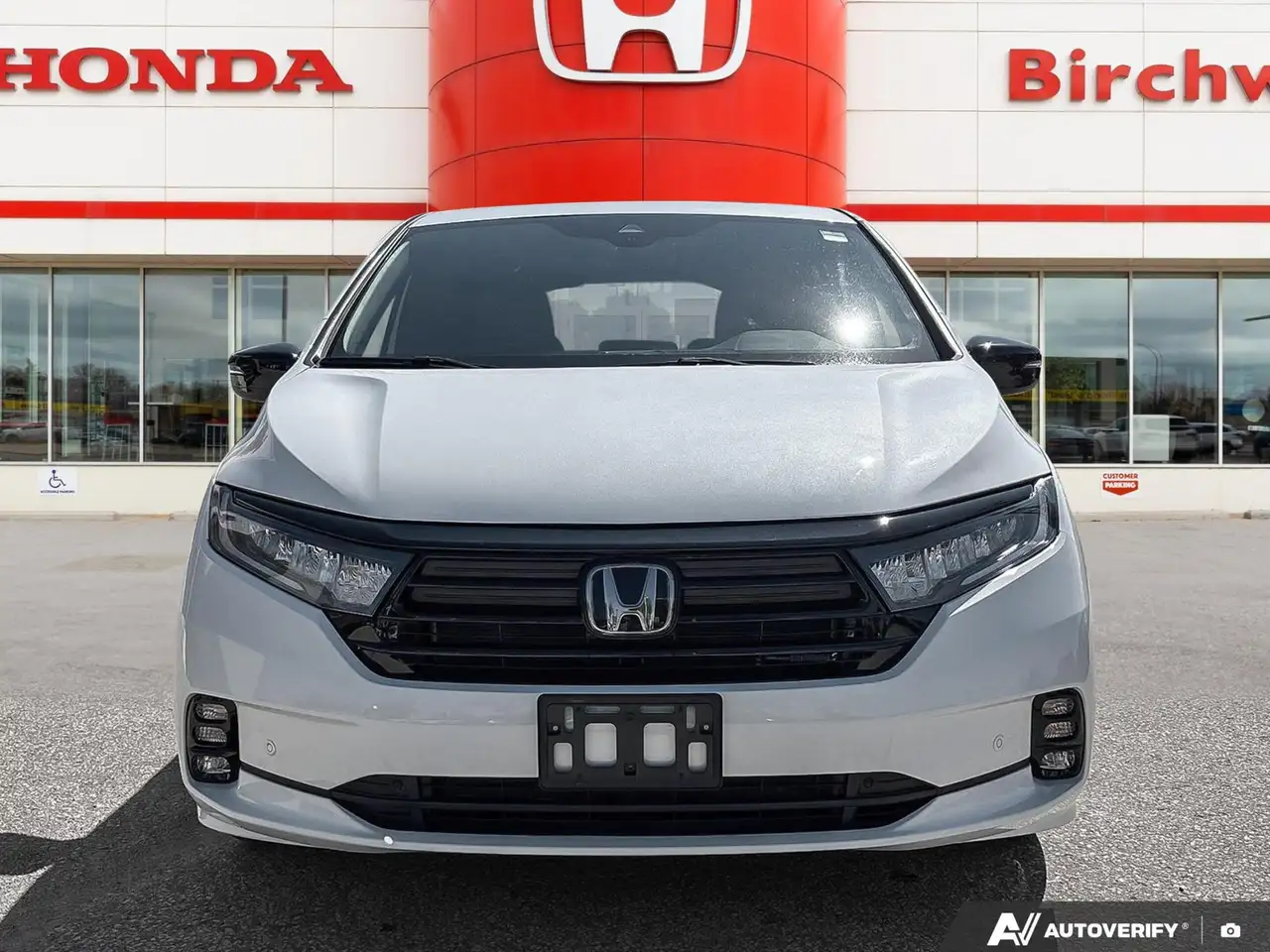 Honda Odyssey снимка Honda Odyssey