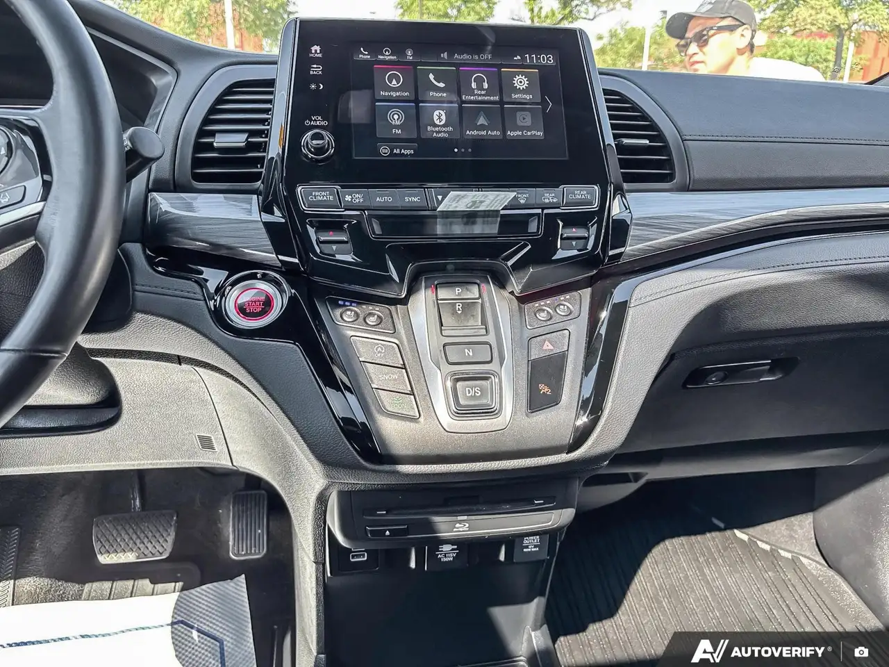 Honda Odyssey снимка Honda Odyssey