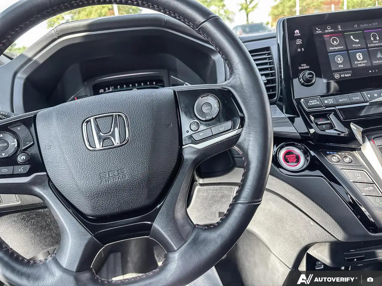 Honda Odyssey снимка Honda Odyssey