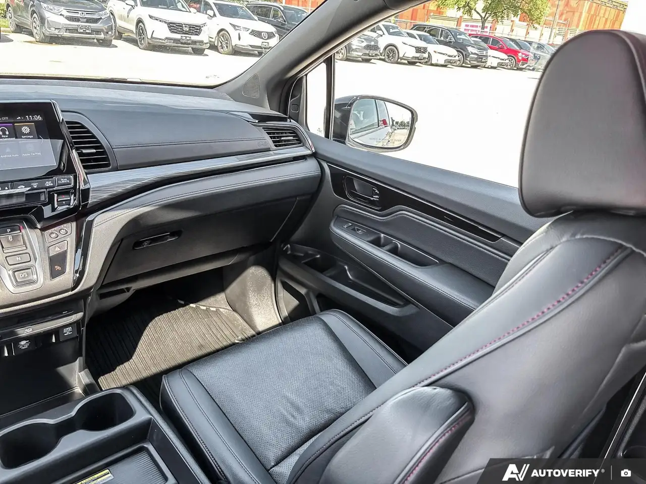 Honda Odyssey снимка Honda Odyssey