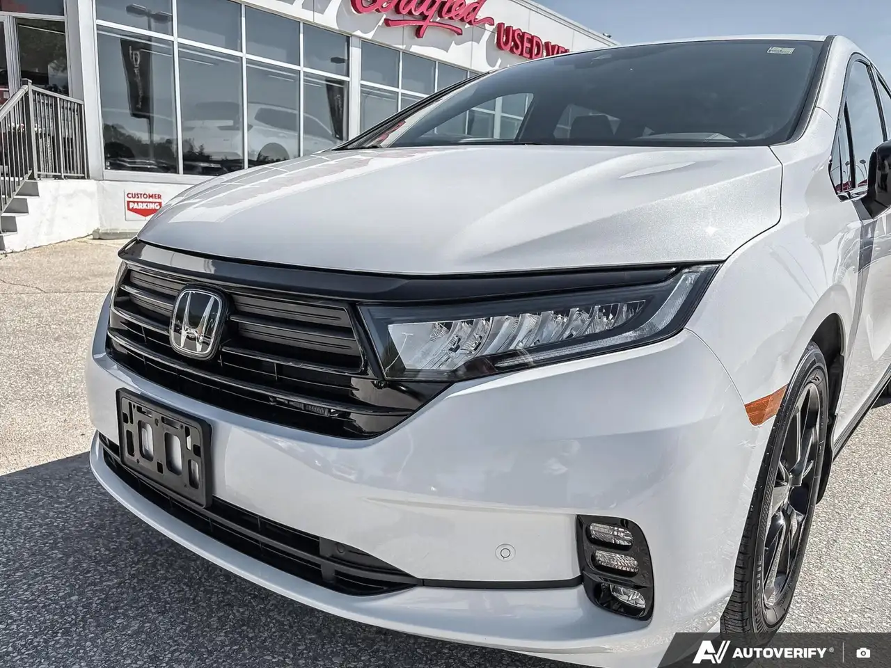Honda Odyssey снимка Honda Odyssey