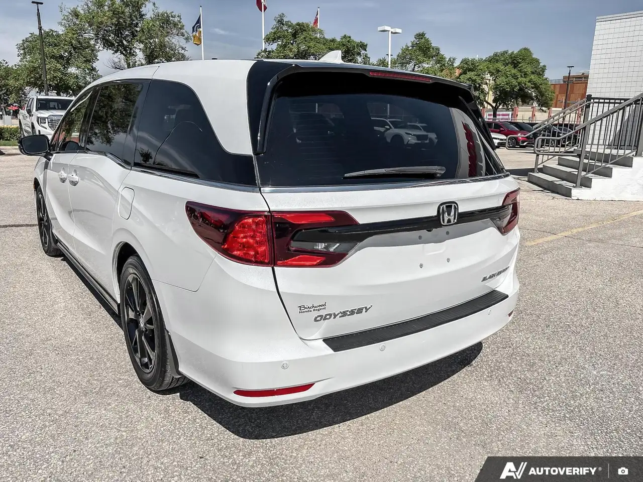 Honda Odyssey снимка Honda Odyssey