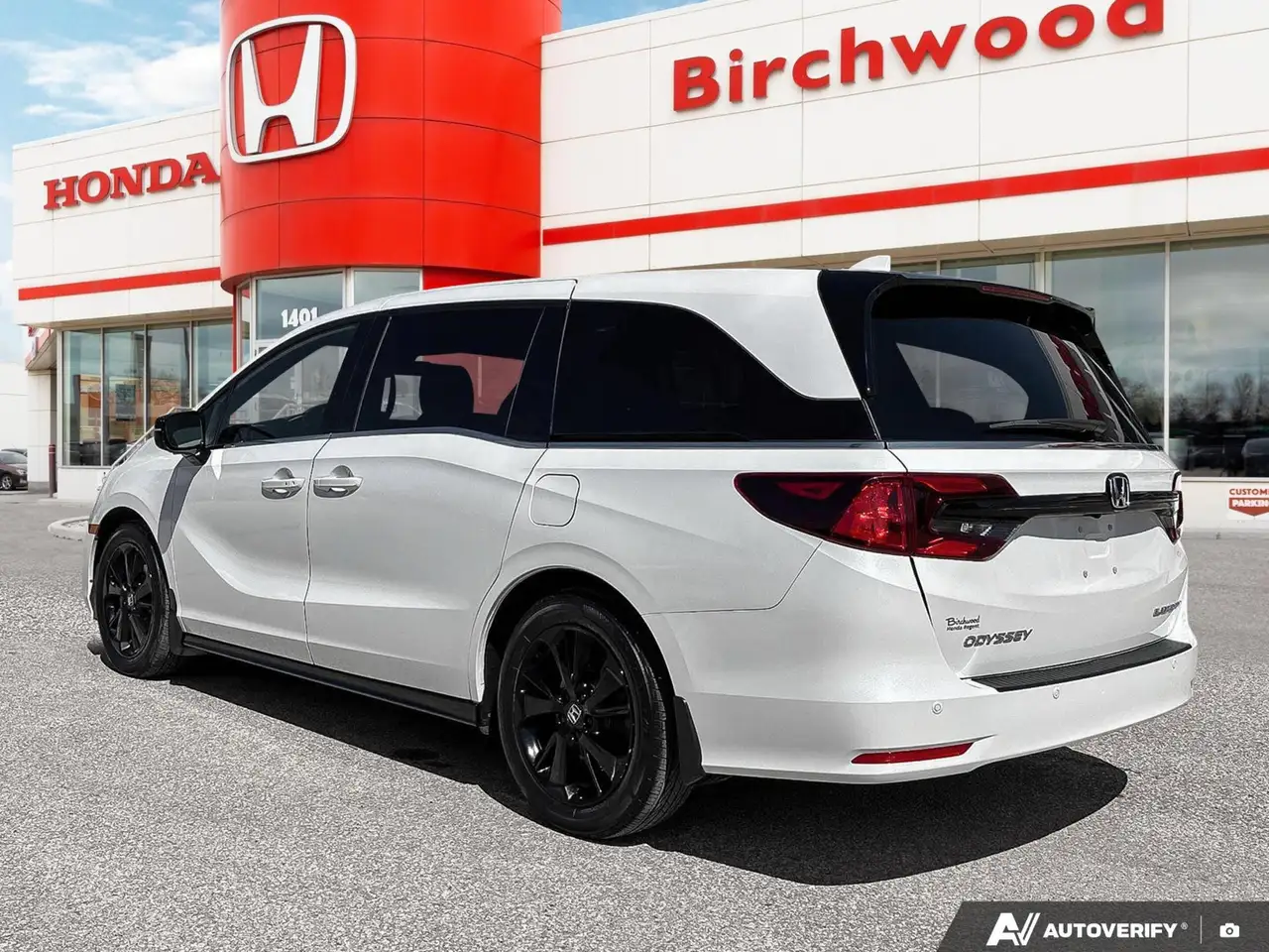 Honda Odyssey снимка Honda Odyssey