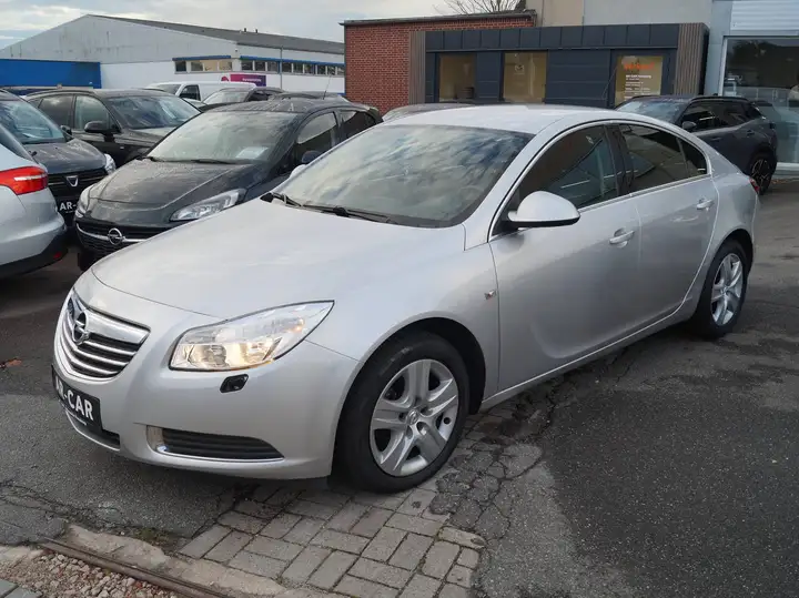 Opel Insignia A 2.0 CDTI Fließheck Limousine Klimaautomatik Einparkhilfe Hinten Sitzheizung 6 Gang Schaltgetriebe  HU/AU 07/2027 TÜV