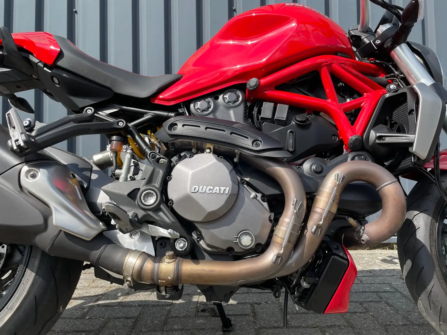 Ducati Monster 1200 Roşu - 2