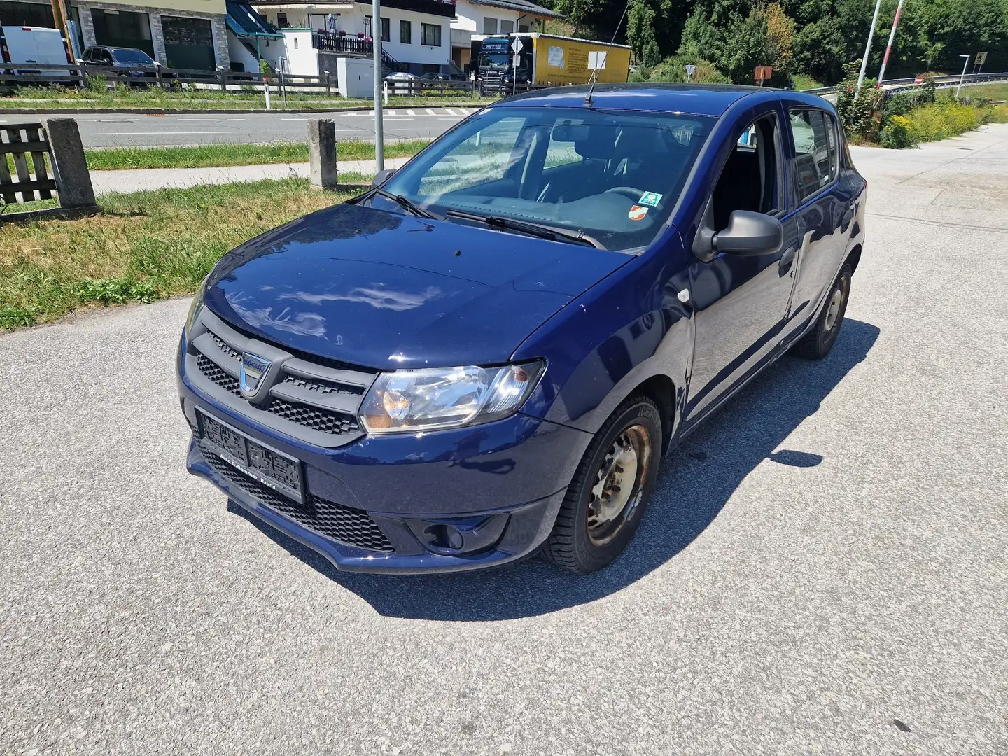 Dacia Sandero Essentiel - 1