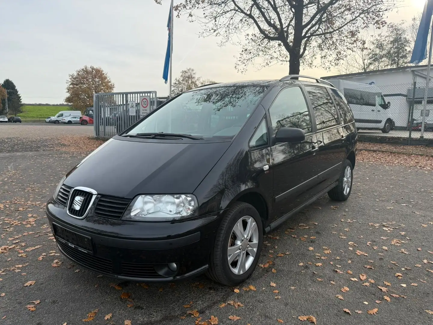 SEAT Alhambra Reference*ServiceNEU*8Fach*Tüv03/27* Schwarz - 2