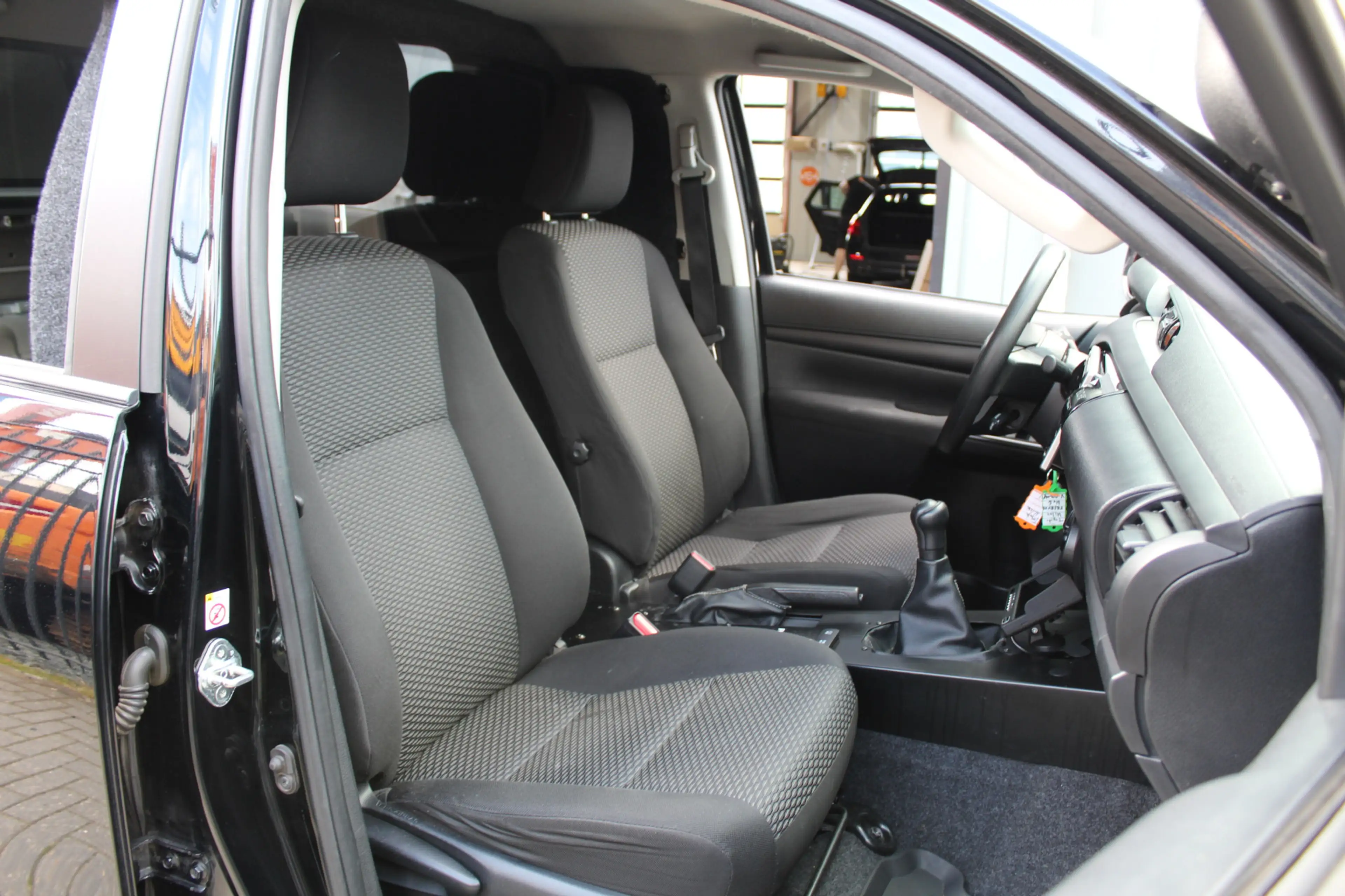Toyota Hilux 2.4 D-4D-F 150Pk 4x4 | Grijs kenteken | RIVAL + ME — photo 21