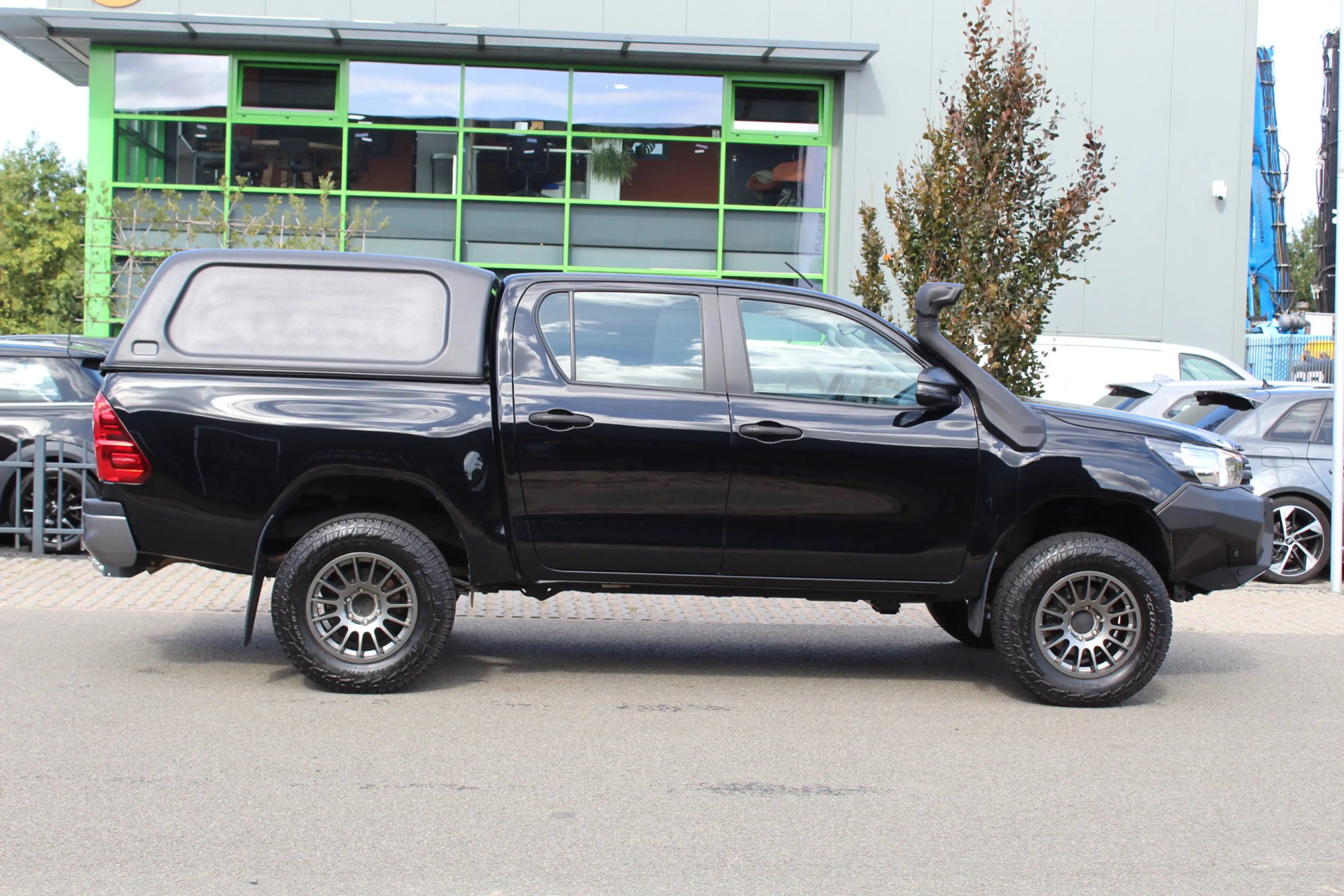 Toyota Hilux 2.4 D-4D-F 150Pk 4x4 | Grijs kenteken | RIVAL + ME — photo 40