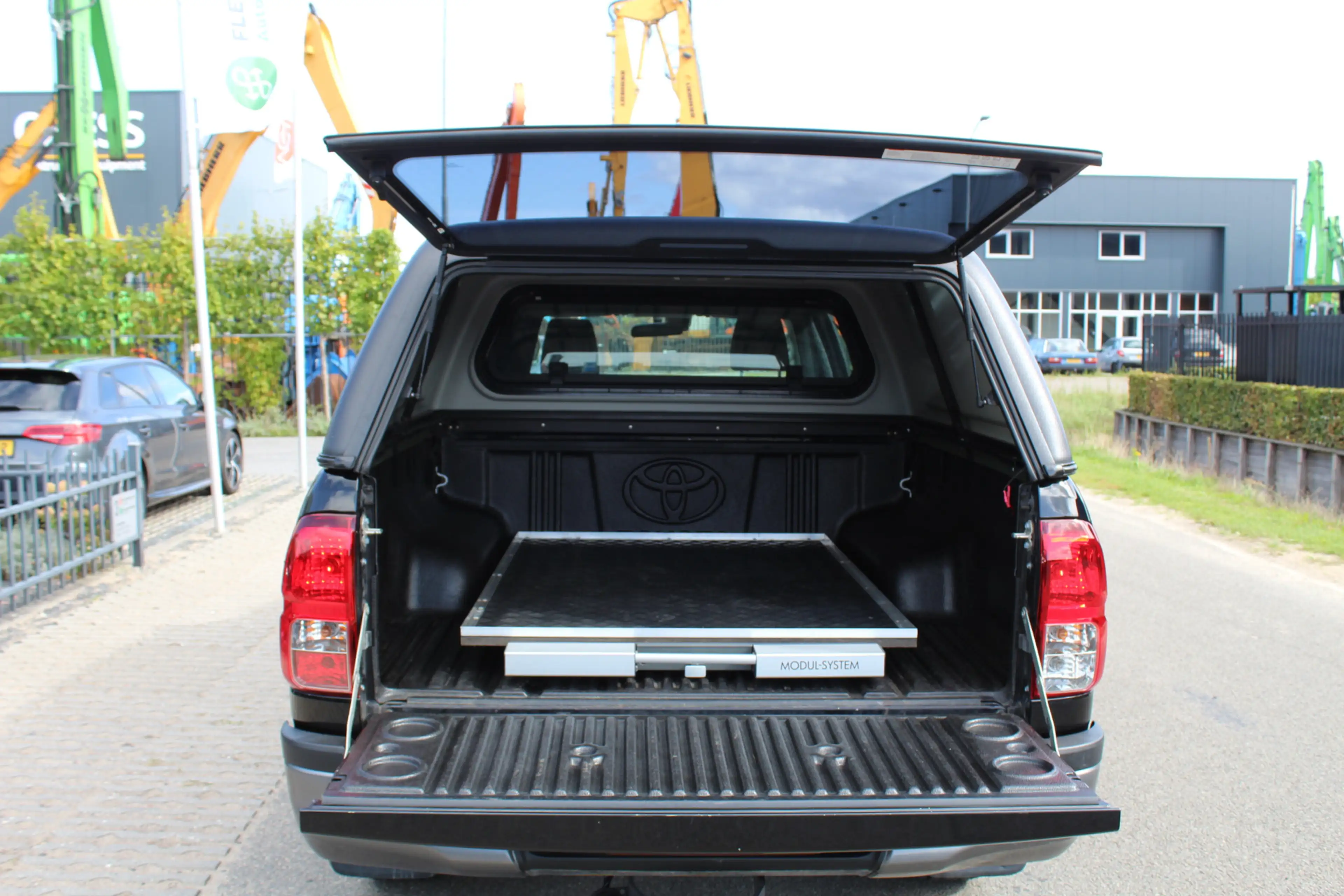 Toyota Hilux 2.4 D-4D-F 150Pk 4x4 | Grijs kenteken | RIVAL + ME — photo 28