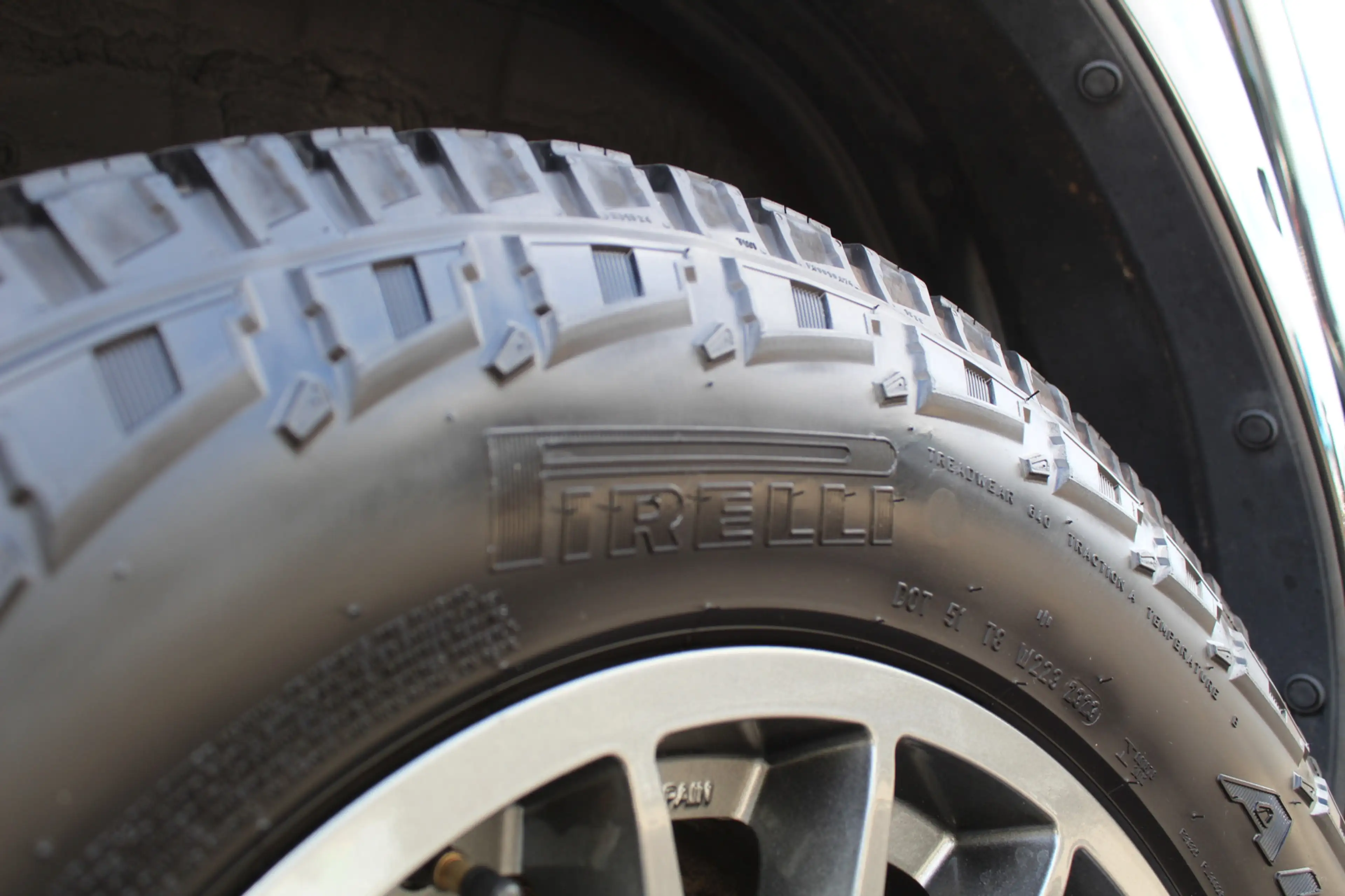 Toyota Hilux 2.4 D-4D-F 150Pk 4x4 | Grijs kenteken | RIVAL + ME — photo 8