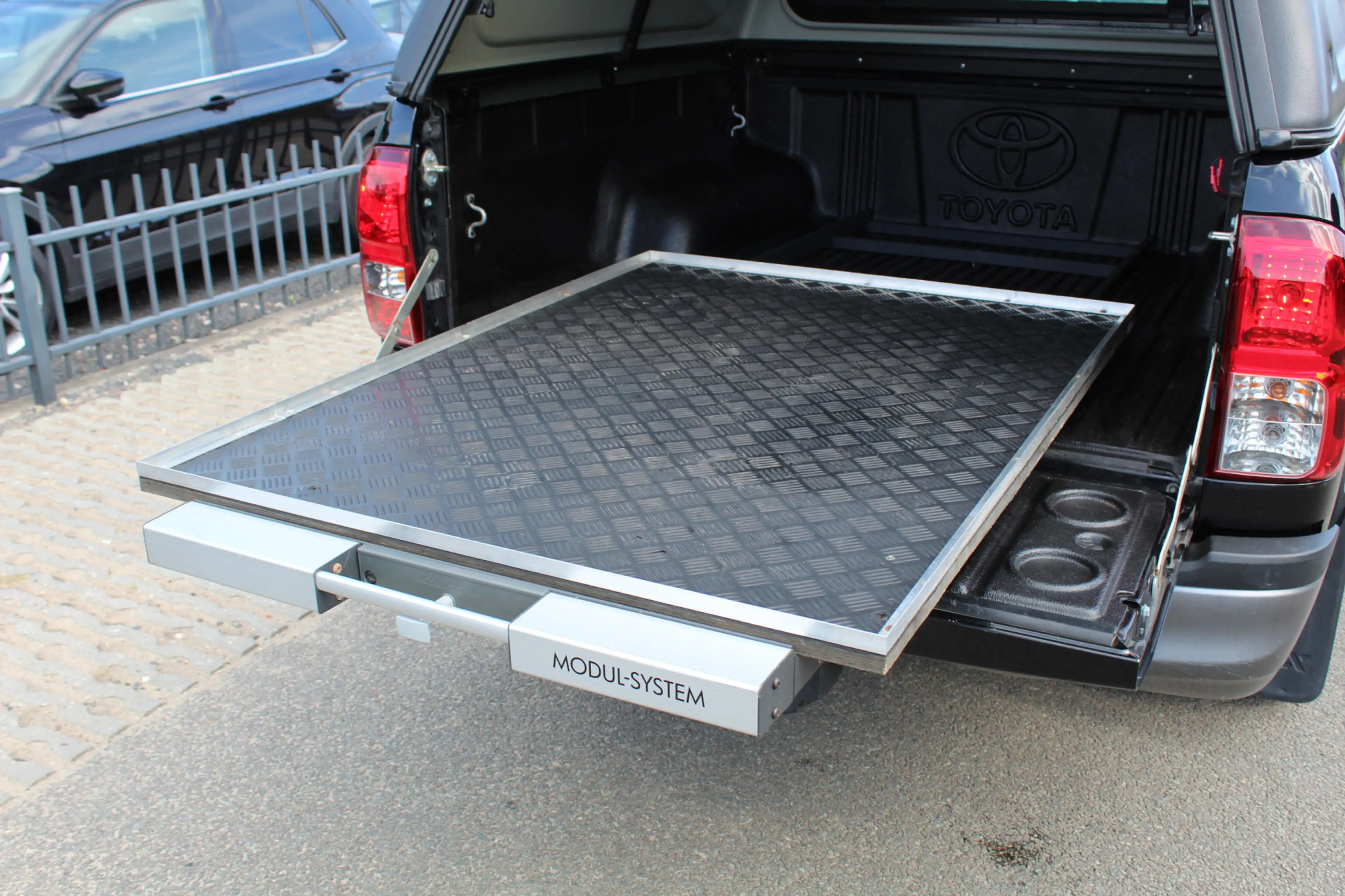 Toyota Hilux 2.4 D-4D-F 150Pk 4x4 | Grijs kenteken | RIVAL + ME — photo 24